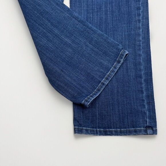 Lee Jeans Womens 12 Long Relaxed Fit Straight Leg Mid Rise Blue Measures 32x32.5 - Picture 7 of 10